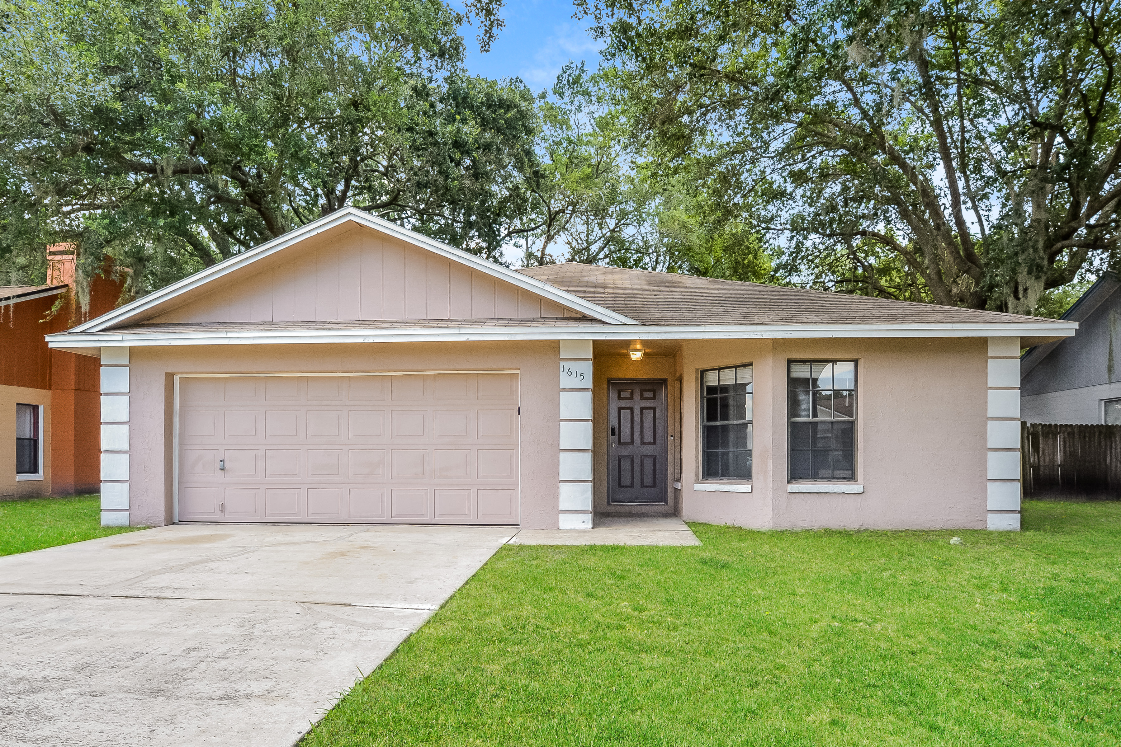 1615 SUNBURST WAY KISSIMMEE, FL 34744